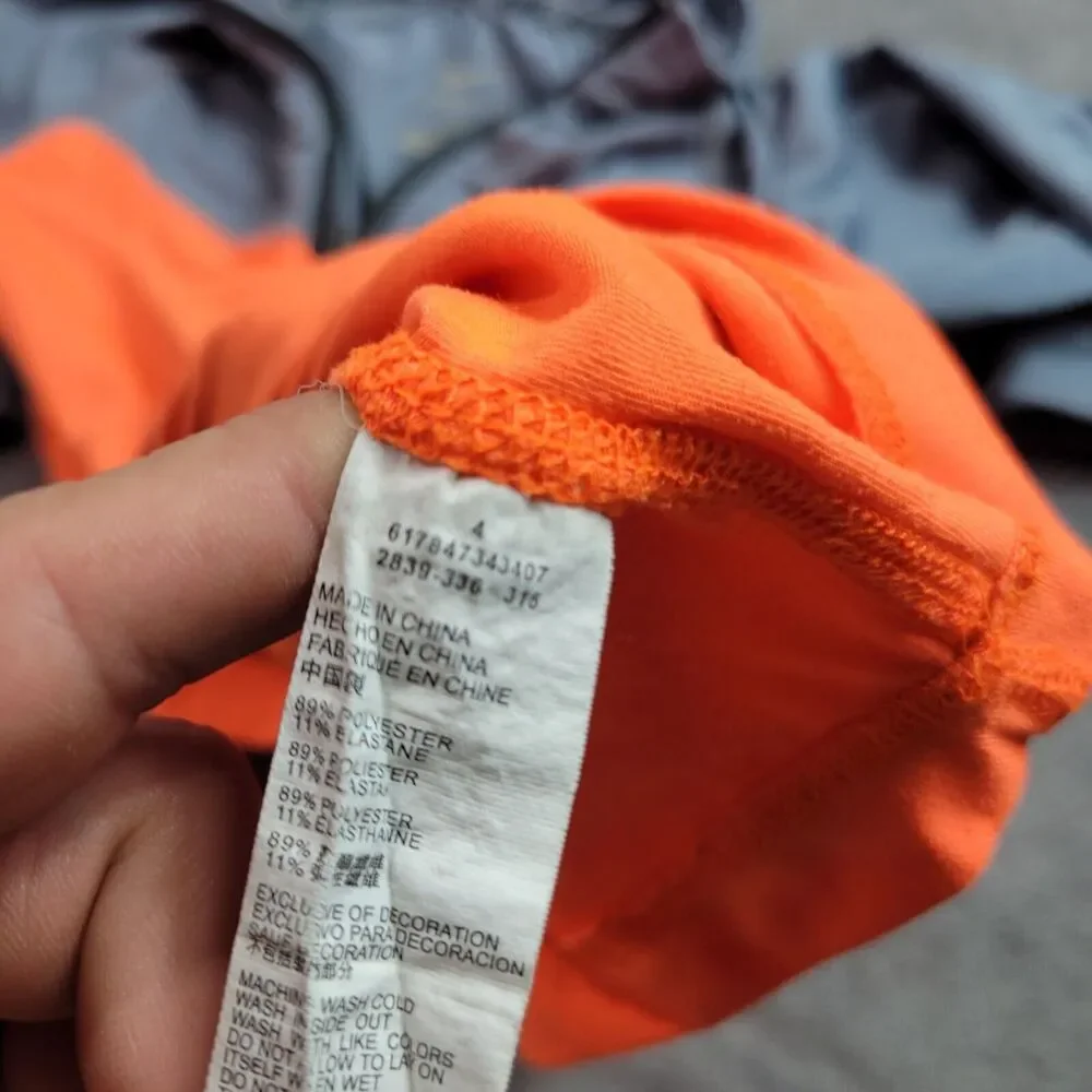 Nike Dri-Fit Shirt Boy 4 Active‎ Orange Gray Signature Logo 1/4 Long Sleeve Tee